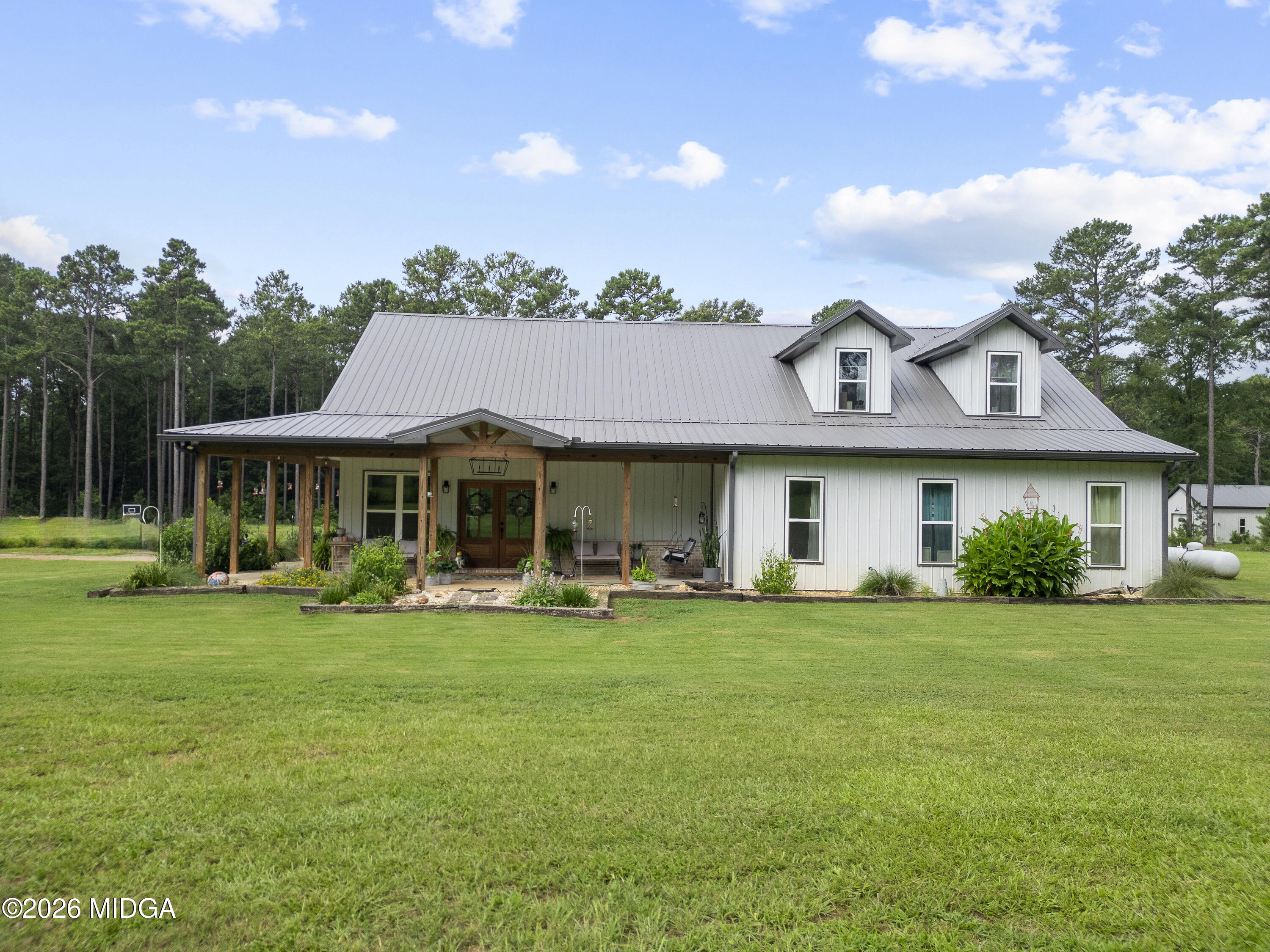 Residential in Gray