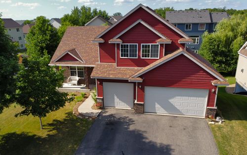 1403 9th St Se, New Prague, MN, 56071-5402 | Card Image