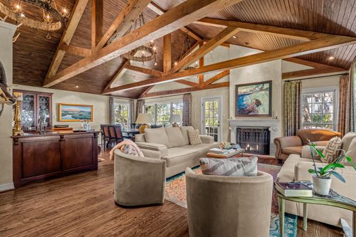 425 Crestwood Dr, Fort Worth, TX, 76107-1079 | Card Image