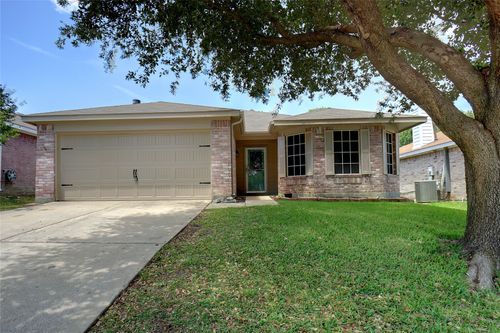6061 Arabian Ave, Fort Worth, TX, 76179-2321 | Card Image