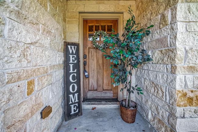 28519 Oakden Ct, House other with 4 bedrooms, 2 bathrooms and 2 parking in Huffman TX | Image 5