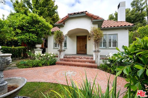 521 Westbourne Dr, West Hollywood, CA, 90048-1911 | Card Image