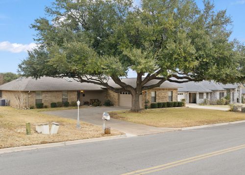 210 Meadowlakes Dr, Meadowlakes, TX, 78654-6606 | Card Image