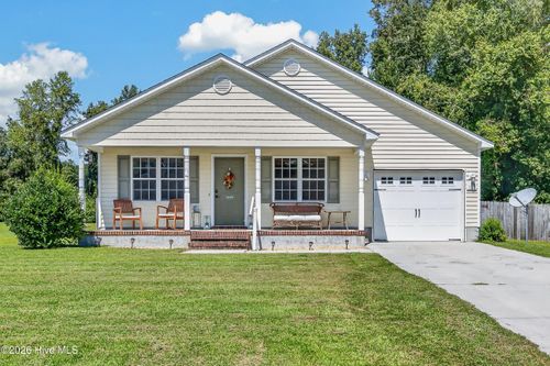 121 Woodbury Farm Dr, Jacksonville, NC, 28540-6215 | Card Image