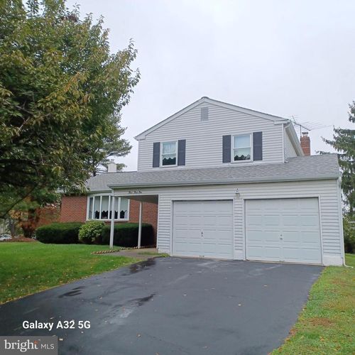 451 Twin Streams Dr, WARMINSTER, PA, 18974-2247 | Card Image