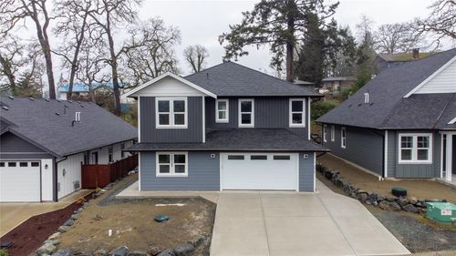 2035 Oakhill Pl, North Cowichan, BC, V9L0J2 | Card Image