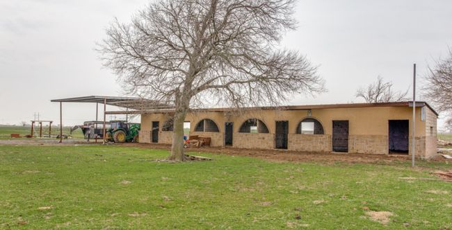 2532 S Highway 171, House other with 4 bedrooms, 5 bathrooms and null parking in Cleburne TX | Image 35