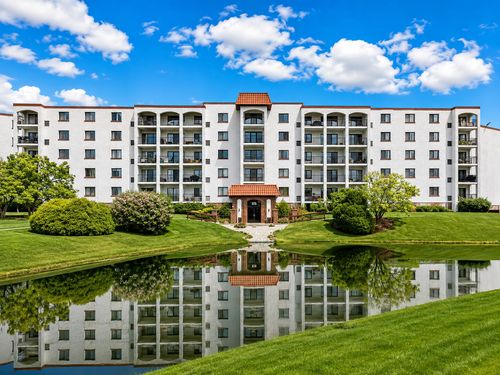 312-375 Plum Creek Dr, Wheeling, IL, 60090-6348 | Card Image