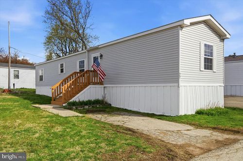 77 Ivy Cir, NORRISTOWN, PA, 19403-1215 | Card Image