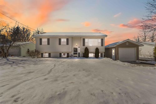 15 Sherry Ave, Kentville, NS, B4N1Z6 | Card Image
