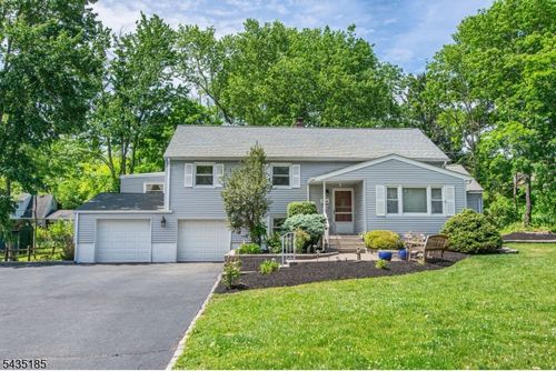 4 Hamilton Ct, Whippany, NJ, 07981-2057 | Card Image