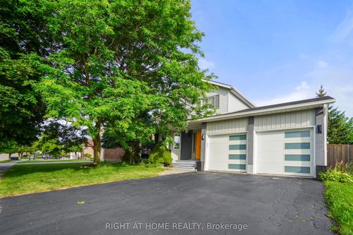 616 Rummelhardt Dr, Waterloo, ON, N2T2K7 | Card Image