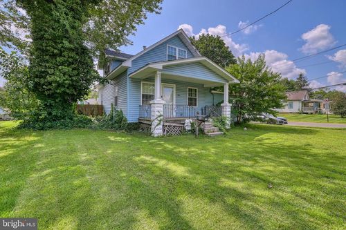 2800 New Falls Rd, Levittown, PA, 19056-3344 | Card Image