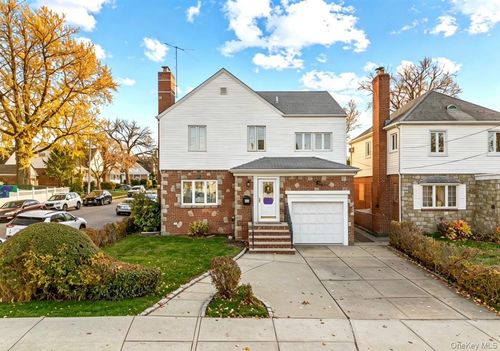 119-20 9th Ave, College Point, NY, 11356-1018 | Card Image