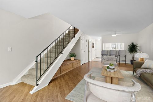 5-1040 S 320th St, Federal Way, WA, 98003-5342 | Card Image