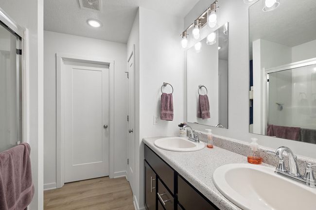 Master Bathroom Main Level | Image 23