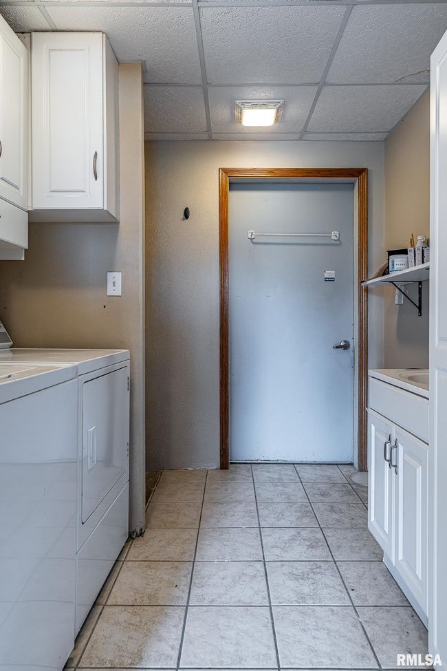 4460 160 Th St, House other with 5 bedrooms, 3 bathrooms and null parking in Clinton IA | Image 24