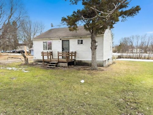 516 W Minnesota Ave, Mahnomen, MN, 56557-4226 | Card Image