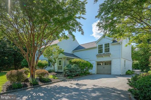 281 Upper Gulph Rd, Strafford, PA, 19087-2411 | Card Image