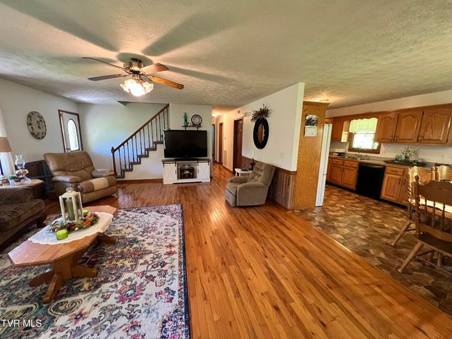 312 Simerly Creek Rd, House other with 4 bedrooms, 2 bathrooms and null parking in Hampton TN | Image 12