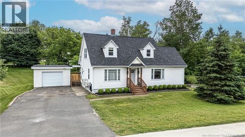 154 Brookside Dr, Fredericton, NB, E3A1T6 | Card Image