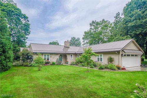 1209 Providence Rd Ne, Massillon, OH, 44646-4105 | Card Image