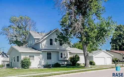402 E 1st Ave, Beaver Creek, MN, 56116-4000 | Card Image
