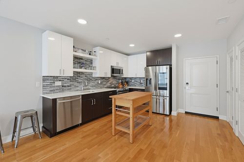 206-10 Taber, Boston, MA, 02119 | Card Image