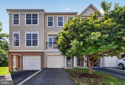 15653 John Diskin Cir, WOODBRIDGE, VA, 22191-6534 | Card Image