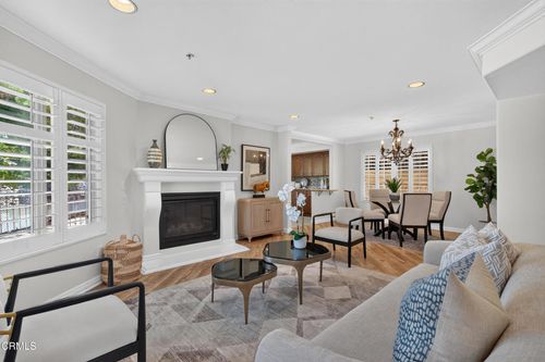 105-2435 Florencita Ave, Montrose, CA, 91020-2514 | Card Image