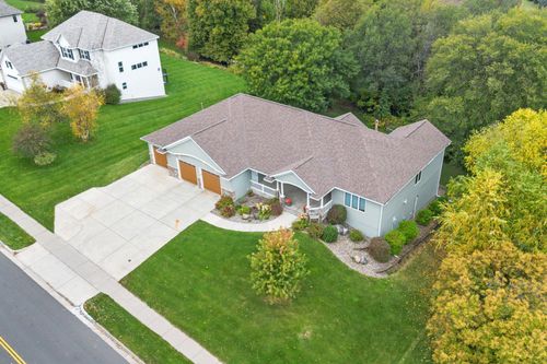 1372 Featherstone Rd, Hastings, MN, 55033-8577 | Card Image