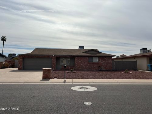 4643 W Laurel Ln, Glendale, AZ, 85304-3020 | Card Image