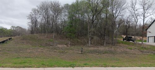 107 Bateleurefrey Cv, Cedar Creek, TX, 78612-2213 | Card Image