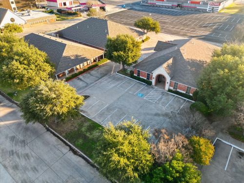 105 Kathryn Dr, Lewisville, TX, 75067-4216 | Card Image