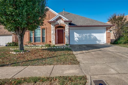 8520 Rock Creek Dr, Fort Worth, TX, 76123-2940 | Card Image