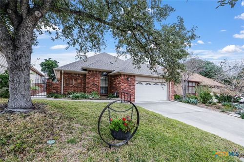 714 Cedar Pkwy, Seguin, TX, 78155-6101 | Card Image