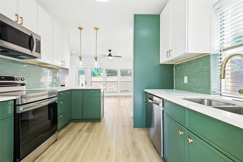 1800 Hyde Park Ct, Flower Mound, TX, 75028-7711 | Card Image