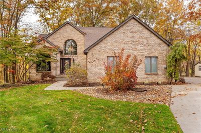 View of front of house with a front yard | Image 3