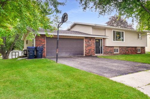 420 Rich St, Horicon, WI, 53032-1625 | Card Image