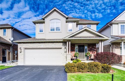 194 Brookmead St, Elmira, ON, N3B3N8 | Card Image