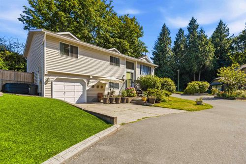 9030 James Pl, Delta, BC, V4C2R8 | Card Image