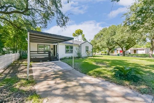 1102 W Hart Ave, Pasadena, TX, 77506-4133 | Card Image