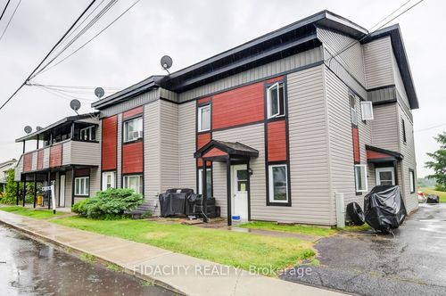 3874 Champlain St, Bourget, ON, K0A1E0 | Card Image