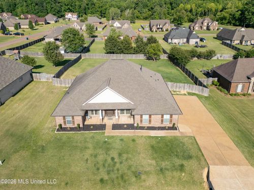 2126 Great Barrington Pl, Nesbit, MS, 38651-7107 | Card Image