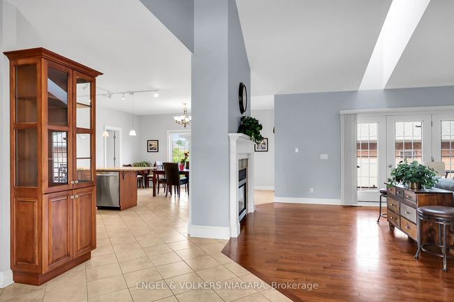 28 Cherry Ridge Blvd, House other with 4 bedrooms, 4 bathrooms and 4 parking in Fenwick ON | Image 5
