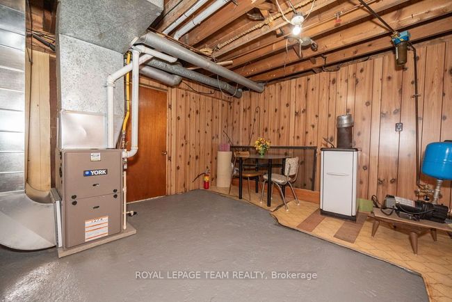 3433 Round Lake Road, House other with 5 bedrooms, 1 bathrooms and 2 parking in Killaloe, Hagarty and Richards ON | Image 32
