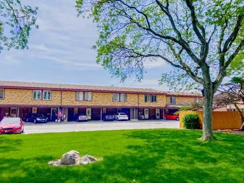 26-26 Cour Versaille, Palos Hills, IL, 60465-2416 | Card Image