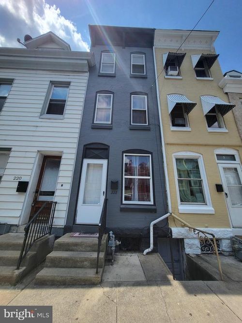 222 N 11th St, READING, PA, 19601-3143 | Card Image
