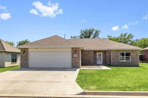 2005 Brooke Ln, Brownwood, TX, 76801-5529 | Card Image