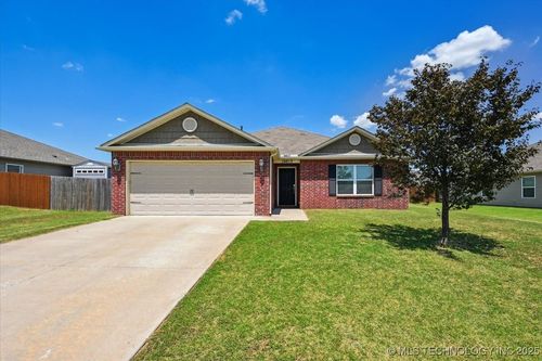 10013 107th St, Owasso, OK, 74055-7685 | Card Image